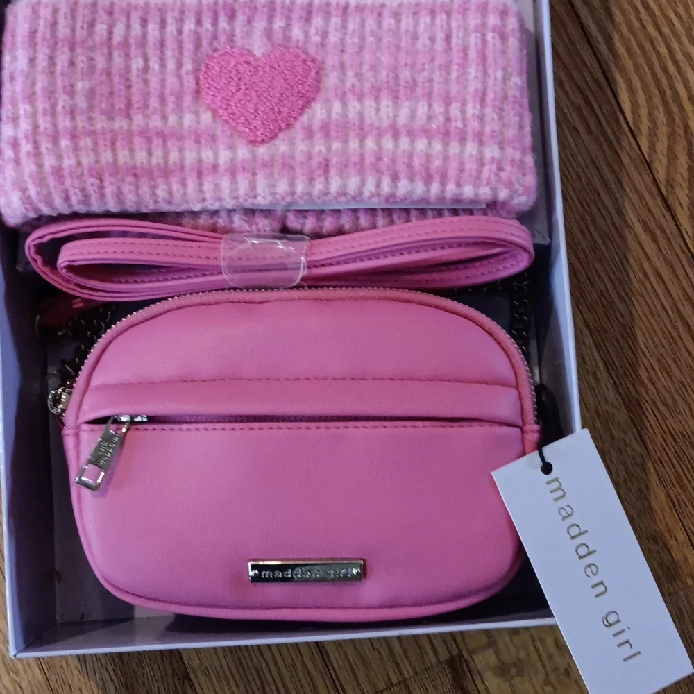 NWT Madden Girl Pink Beanie & Crossbody Gift Set ■ Gift Box Included